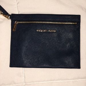 Micheal Kors wristlet